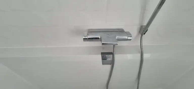 Vízköves kádcsaptelep vízkőoldás előtt